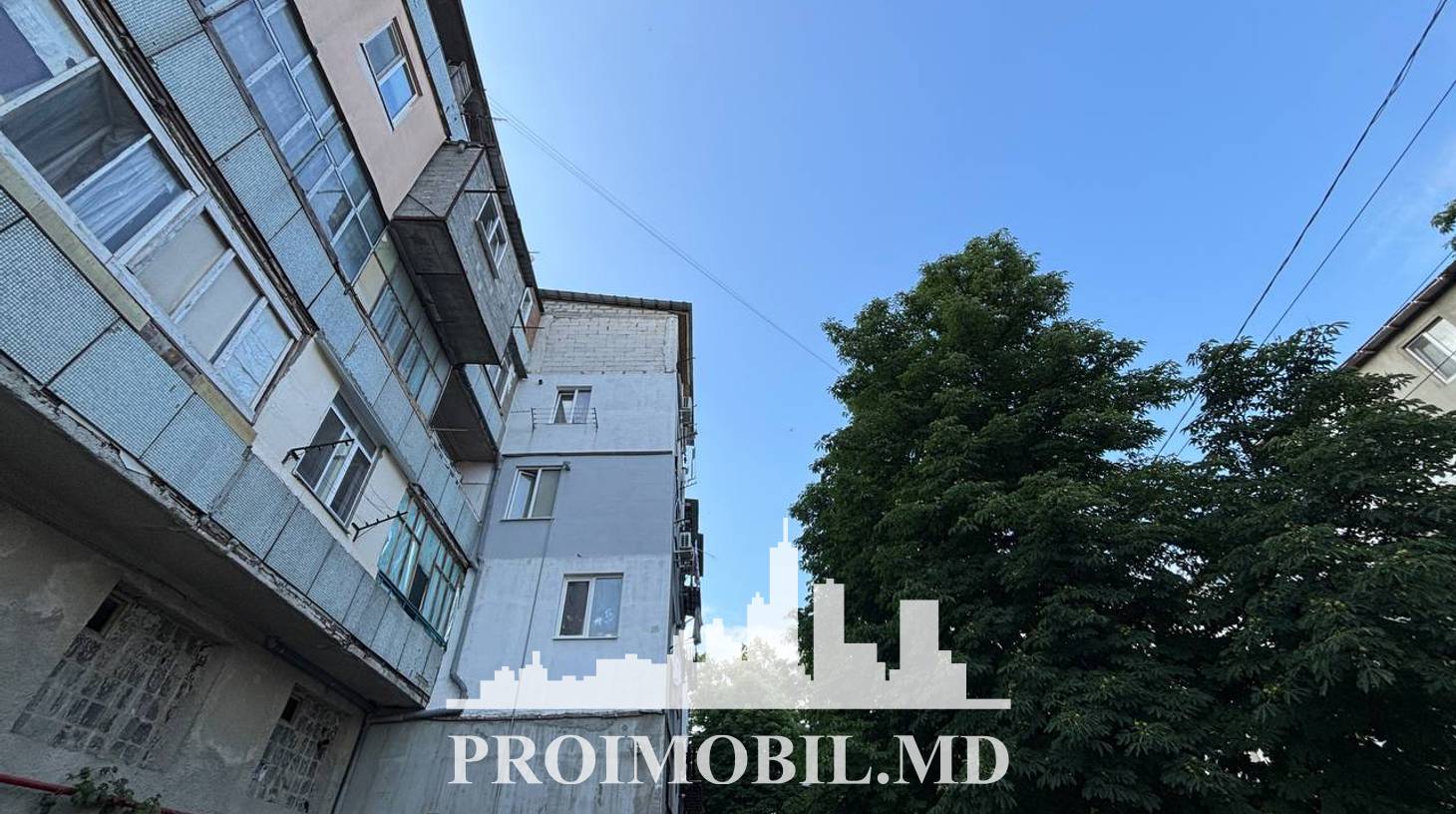 https://images.proimobil.md/BLFPAJM53sKF7KILRBlfD3K-c4zX-DpyiI1_Jw7-XYc/watermark:0.75:so:0:30:0.39/resize:fill:1460:816:1/gravity:ce/bG9jYWw6Ly8vZXN0YXRlL2xyLzZlYWFlYjM1LWY3ODgtNDg0OS1hM2U1LTRhM2E3ODU0NzAxOC5qcGVn