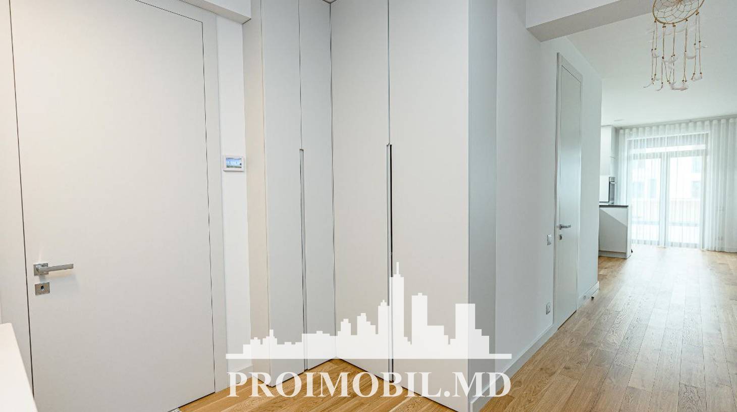 https://images.proimobil.md/BLWu4G5p-fK45W5a0jtqa76Am9jVJNlr4qqsKOgmaN4/watermark:0.75:so:0:30:0.39/resize:fill:1460:816:1/gravity:ce/bG9jYWw6Ly8vZXN0YXRlL2xyL2U5Y2JiZThhLWI1MTctNDIyMi05OTljLTY3MDdlNmNiY2EyZi5qcGVn