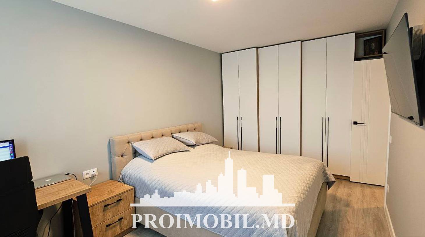 https://images.proimobil.md/BMAZz9U340wLb8ksyTf-FwAKP6p1HuvvAKxSl-j3-x8/watermark:0.75:so:0:30:0.39/resize:fill:1460:816:1/gravity:ce/bG9jYWw6Ly8vZXN0YXRlL2xyLzI3YWQyODY4LWNlMzUtNDZjOC1iMTZhLWE4MTEyYzYyZThlOC5qcGVn