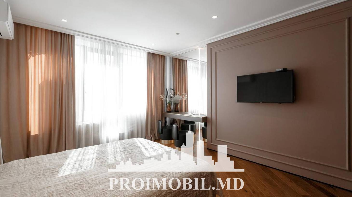 https://images.proimobil.md/BMUcfeDsp37uUzU2m76_DoovlYID8xtqP4txFRwfTuU/watermark:0.75:so:0:30:0.39/resize:fill:1460:816:1/gravity:ce/bG9jYWw6Ly8vZXN0YXRlL2xyL2E2ZDcyN2QyLThmNDQtNDVkZi1hNjcwLWViMWY0MjcwYjRiZC5qcGVn