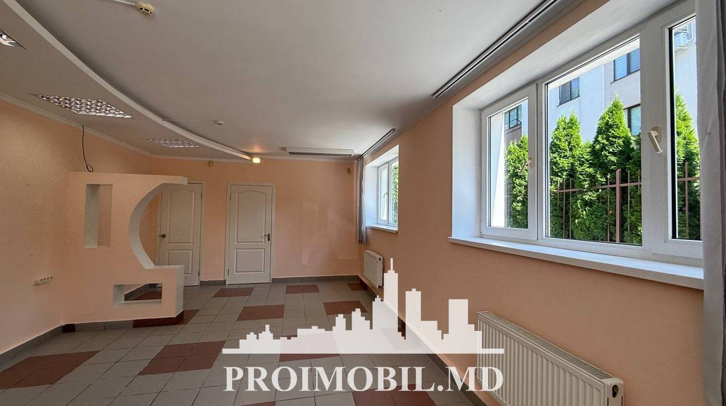 https://images.proimobil.md/BO0DbNqHVyhMVC5BQr4RbM0IAYobqjfmgyqCRYl1S8Q/watermark:0.75:so:0:30:0.39/resize:fill:1460:816:1/gravity:ce/bG9jYWw6Ly8vZXN0YXRlL2xyLzAwZTVkODcxLTQyNjAtNDYyMy05YzY3LWYzNTgzYTczODUyMy5qcGVn