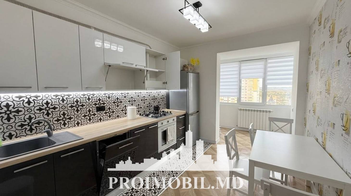 https://images.proimobil.md/BO9ae3D7Qb01CLETKgwLLrNdLfJk__5UjuvdexKditE/watermark:0.75:so:0:30:0.39/resize:fill:1460:816:1/gravity:ce/bG9jYWw6Ly8vZXN0YXRlL2xyLzY3MWUwYjZkLWEyNjMtNDEwMi1hNmM2LTUwMDk3MjhjZjU3NC5qcGVn