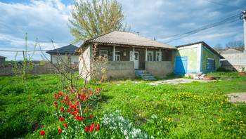 https://images.proimobil.md/BPwpCLClhLza4mO8Kf0KvGJWnBm5kOciB9uOHYgX0qY/resize:fill:350:198:1/gravity:ce/bG9jYWw6Ly8vZXN0YXRlL2xyL2IwYTRlODFmLTBhNDUtNDdhOS1hYmJmLTZjMWExM2QxZDFmZS5qcGVn