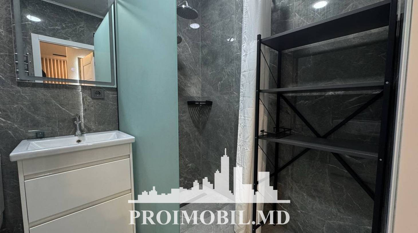 https://images.proimobil.md/BRdn4xsS0ZIoy8f5UlP1yt__y8C6qR2KyeHTk7m--T4/watermark:0.75:so:0:30:0.39/resize:fill:1460:816:1/gravity:ce/bG9jYWw6Ly8vZXN0YXRlL2xyLzgyNTc4NmNhLWU5YTctNDEwYi04ZDQzLTUxMzA4N2NhNzVjYi5qcGVn