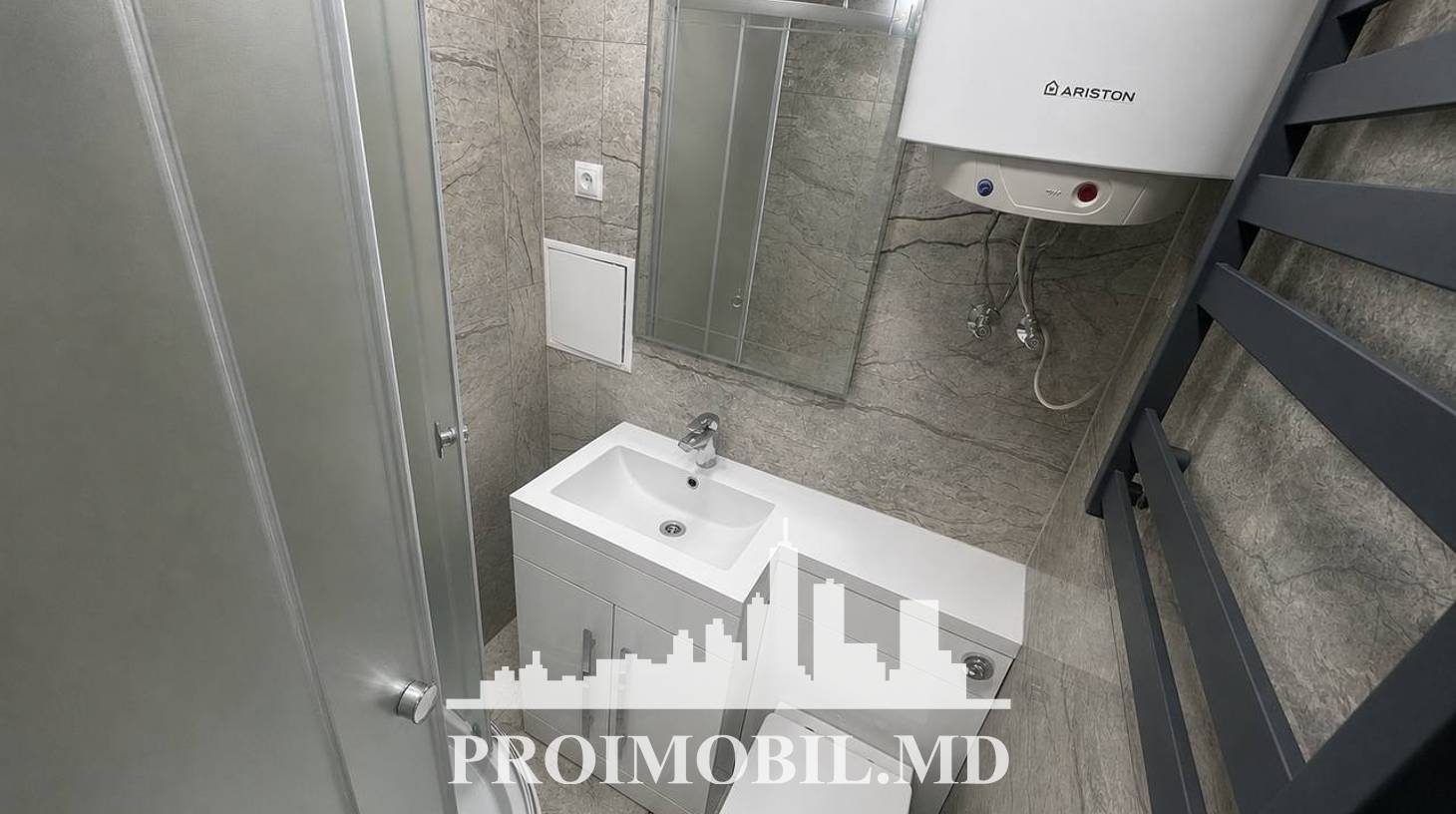 https://images.proimobil.md/BSD_UVAu9n3yGse7_k3n_gMiobO6g07R5WgAIxULrs0/watermark:0.75:so:0:30:0.39/resize:fill:1460:816:1/gravity:ce/bG9jYWw6Ly8vZXN0YXRlL2xyLzBmNGQxMzE3LTFhMGEtNDFjZC1iOWVmLWFlODc4ZTc5MTlhNy5qcGVn