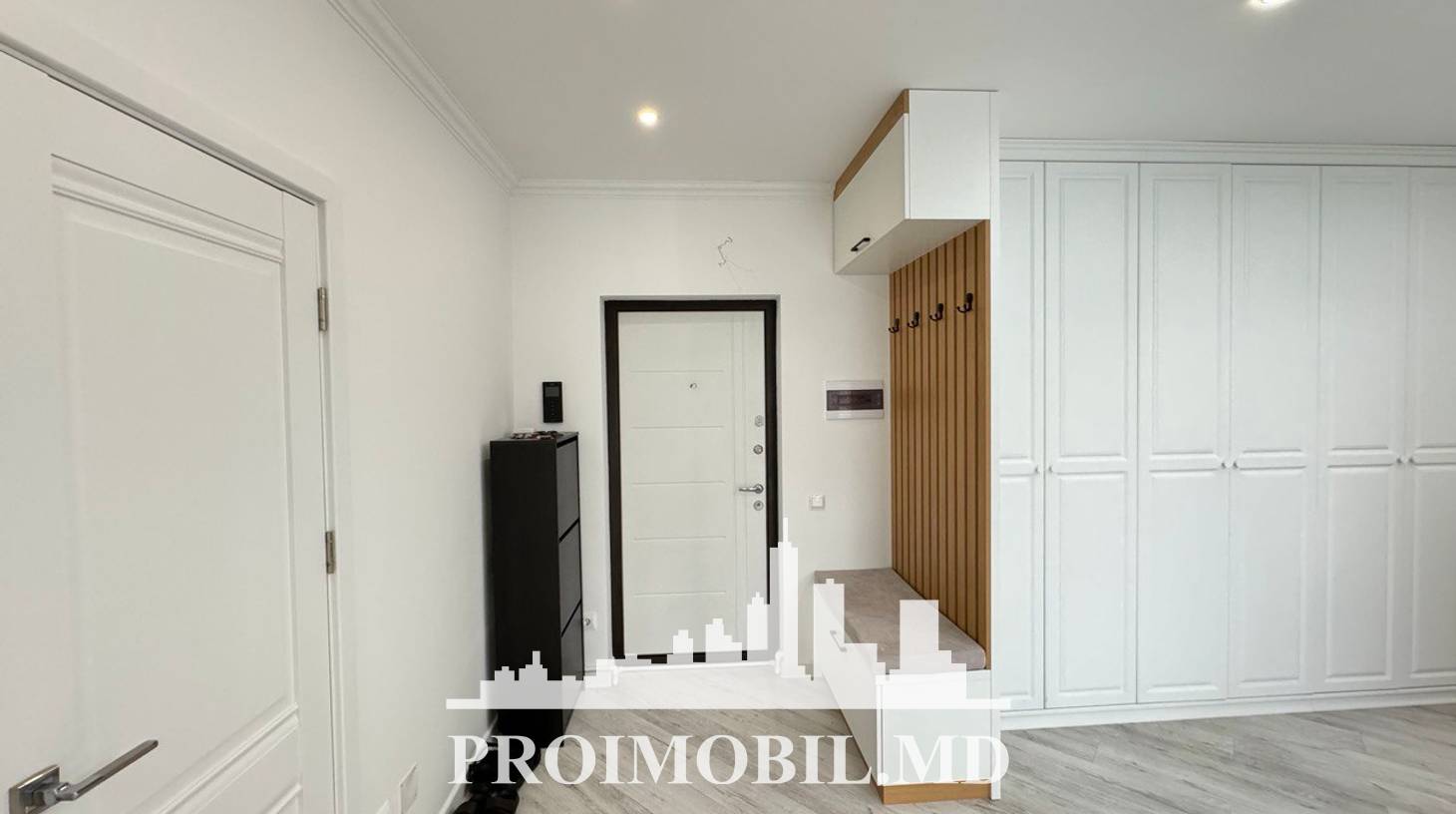 https://images.proimobil.md/BSPX-Aq_dM1YEvcQum2nSfmy66eCs9cFcEZnNBKfRt4/watermark:0.75:so:0:30:0.39/resize:fill:1460:816:1/gravity:ce/bG9jYWw6Ly8vZXN0YXRlL2xyL2I2Yzk1MjBhLWMyMTItNDNkNi1hNDFmLWIyMDVhMTBiYWI1OC5qcGVn