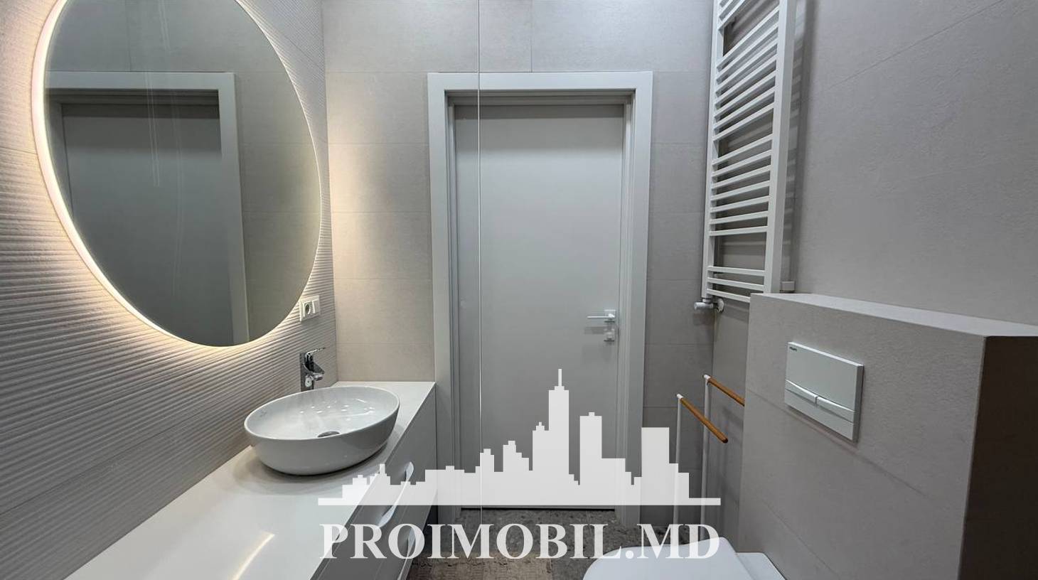 https://images.proimobil.md/BSaXAfFGYkwW681YlS-PqJbp3jXaVlJJG9tJ4ljeyNg/watermark:0.75:so:0:30:0.39/resize:fill:1460:816:1/gravity:ce/bG9jYWw6Ly8vZXN0YXRlL2xyLzM2Nzc1NjI2LThhN2ItNGY5Yy05ZGM1LWMyZTVkM2RkMWJmNi5qcGVn