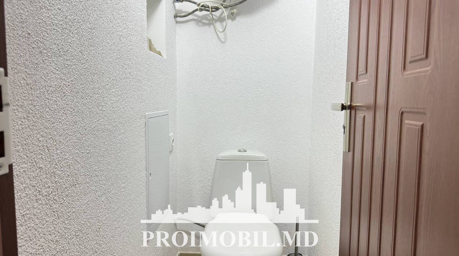 https://images.proimobil.md/BSbEh1ZumXizqOZm4jMDFsxmeq1Lja_SVig9rtf0WoQ/watermark:0.75:so:0:30:0.39/resize:fill:1460:816:1/gravity:ce/bG9jYWw6Ly8vZXN0YXRlL2xyL2I1MjJjOGRhLTFlZmEtNDQzNC04MTg5LTc0ZjEwZWYwNDY5Mi5qcGVn