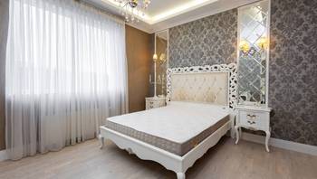 https://images.proimobil.md/BTDz_gQKDpb2vXLQ3a9bScaInE-1acY4orT9gyPH-uY/resize:fill:350:198:1/gravity:ce/bG9jYWw6Ly8vZXN0YXRlL2xyLzA3MjIzNDE5LTBhODItNGNkYS04NWYyLTdjNGI5ZjQzMDAwYS5qcGVn