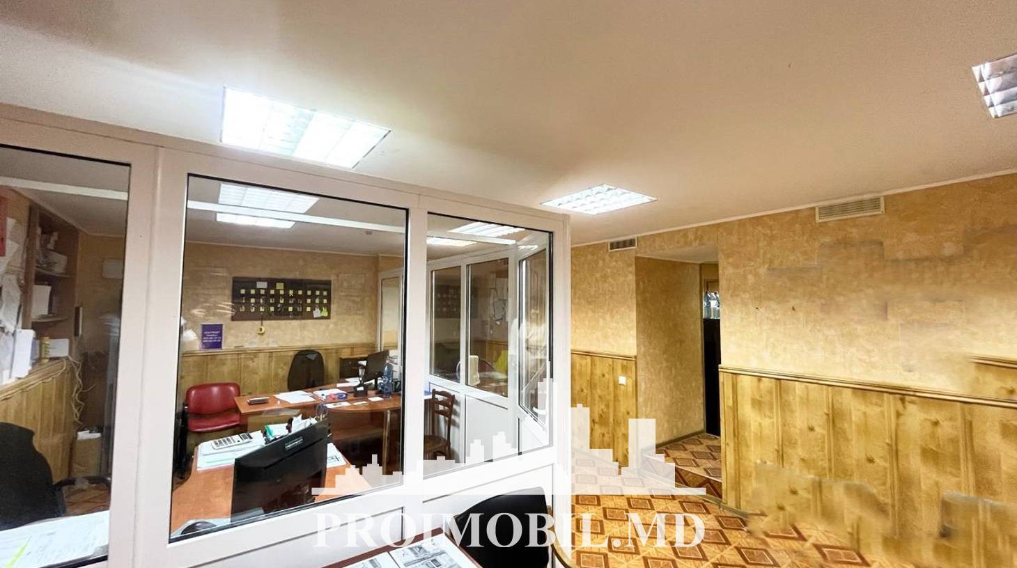 https://images.proimobil.md/BTavdIzd27IUOGXfUuZR-shajQVpmbf1NSZ40KETE8Y/watermark:0.75:so:0:30:0.39/resize:fill:1460:816:1/gravity:ce/bG9jYWw6Ly8vZXN0YXRlL2xyL2U0MmEyYzQ4LWM5YzEtNDgyZi04NTdiLTU2MGMwODc4MzdjMy5qcGVn