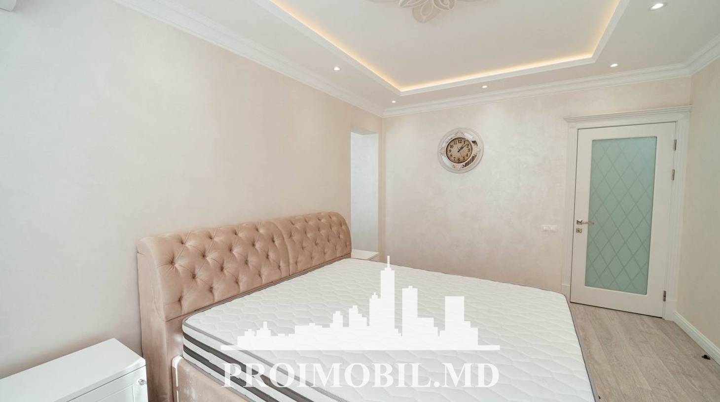 https://images.proimobil.md/BUphj8KfeUFiMFF_nsuK1rZ6_qoqxatpetWkcZ9JxZA/watermark:0.75:so:0:30:0.39/resize:fill:1460:816:1/gravity:ce/bG9jYWw6Ly8vZXN0YXRlL2xyLzI4MzAzMDA4LTAyNzMtNDRkZS05YTkwLWY5MTIxYTM5MmRlOS5qcGVn