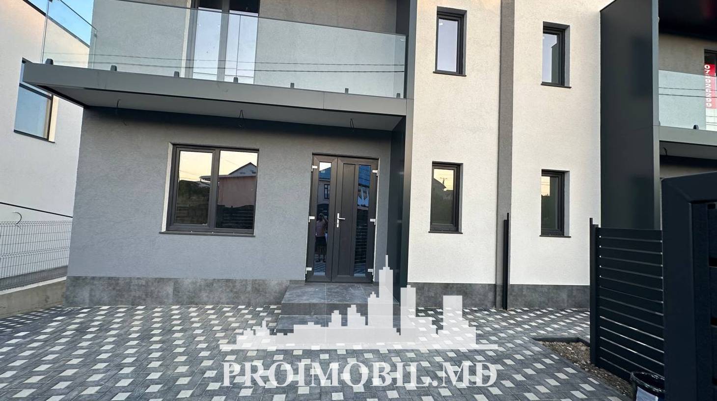 https://images.proimobil.md/BVnd6Tx7VP5FjQjdyTM8niKhiIFDIXIWupKamineM_0/watermark:0.75:so:0:30:0.39/resize:fill:1460:816:1/gravity:ce/bG9jYWw6Ly8vZXN0YXRlL2xyLzcxZjcxZTQ3LTg5NzAtNGNkMy05MTY1LWRjM2I5OTc4YzM0OS5qcGVn