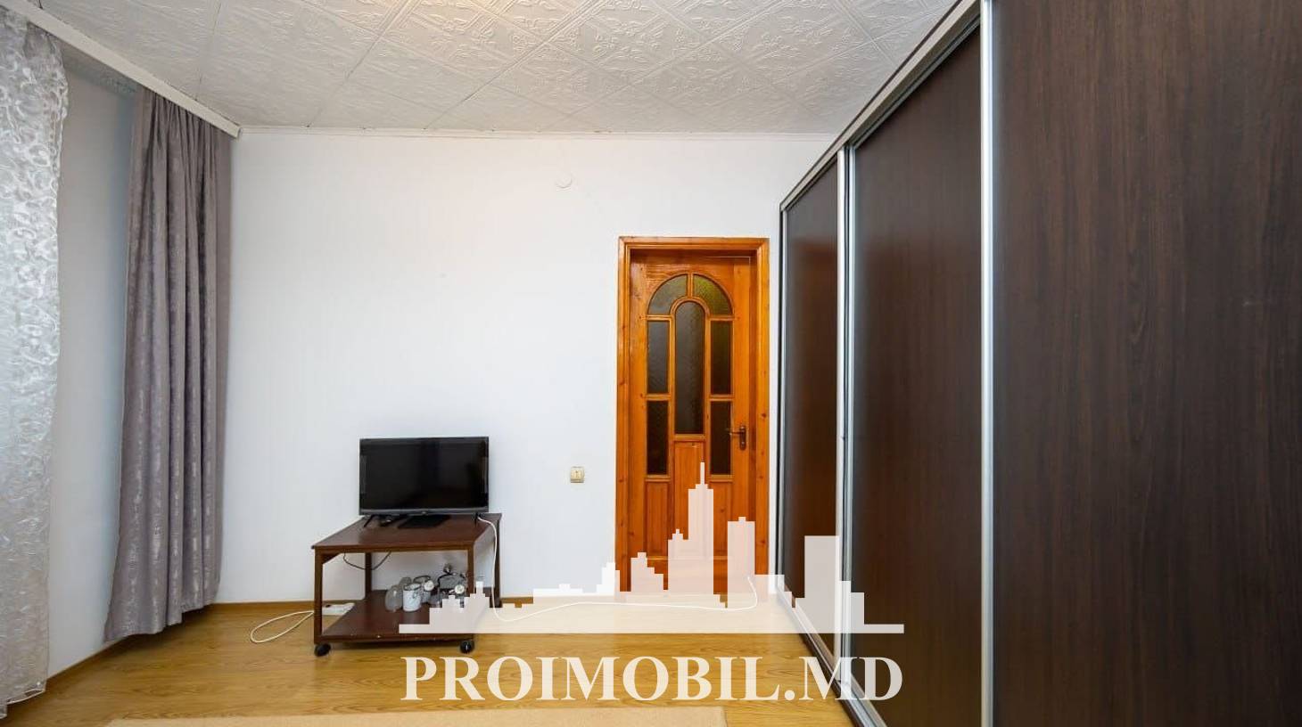 https://images.proimobil.md/BVuFSE_-cOIPHdlG8aq3Rkcd8VOA7wSLwrD6M9V-F_0/watermark:0.75:so:0:30:0.39/resize:fill:1460:816:1/gravity:ce/bG9jYWw6Ly8vZXN0YXRlL2xyLzQ3ZWEzMjJhLWY2ZTQtNDAyNS04M2E3LTUyYTZkYzk5NTVjNS5qcGVn