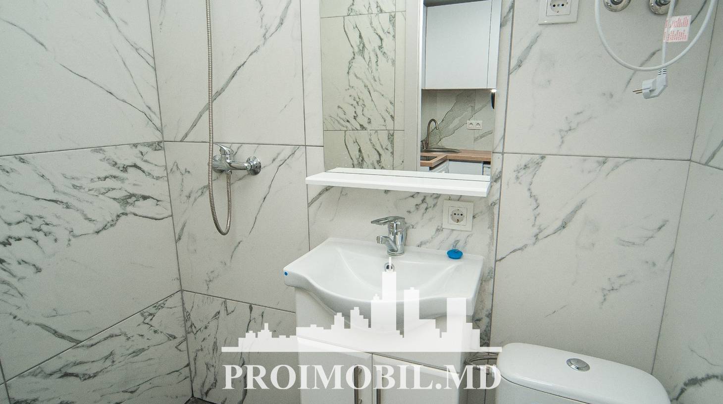 https://images.proimobil.md/BVwt74K6veX1zy6JDY_PykoqIMC01oAqDpdMeJH6XE4/watermark:0.75:so:0:30:0.39/resize:fill:1460:816:1/gravity:ce/bG9jYWw6Ly8vZXN0YXRlL2xyL2JkOGM3YzM1LWIyNzMtNGY3ZC04NGEzLWY0OGNmN2RlODg3Ni5qcGVn