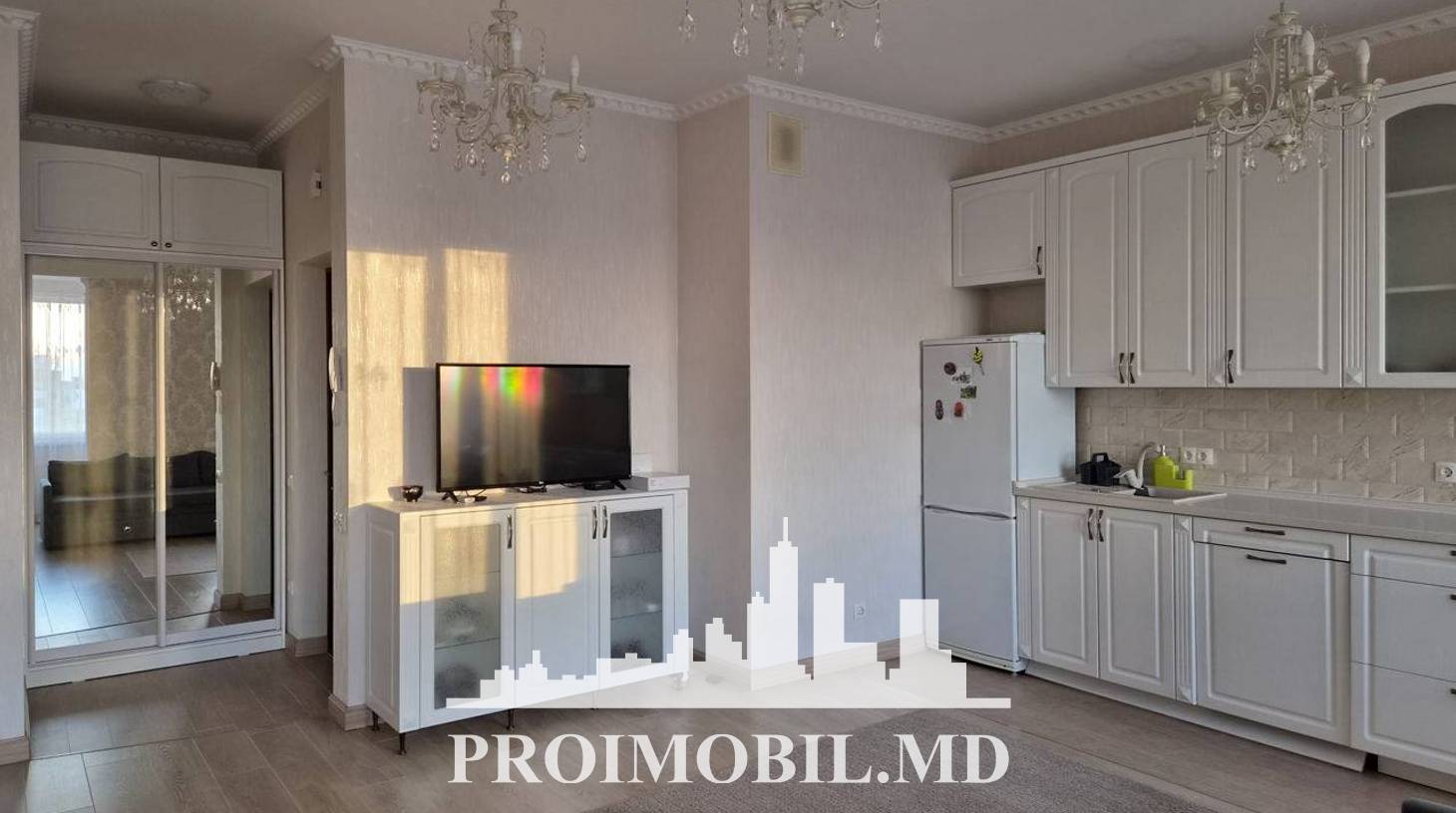 https://images.proimobil.md/BXgxJitSBOI9wYokSsaVPXCRJH7Gtl0q6e-ym_2qKfQ/watermark:0.75:so:0:30:0.39/resize:fill:1460:816:1/gravity:ce/bG9jYWw6Ly8vZXN0YXRlL2xyL2E3NTU4YjcxLTdmYTktNDU1Ny04OGZiLWI4YjlmYTRhYmRiMS5qcGVn
