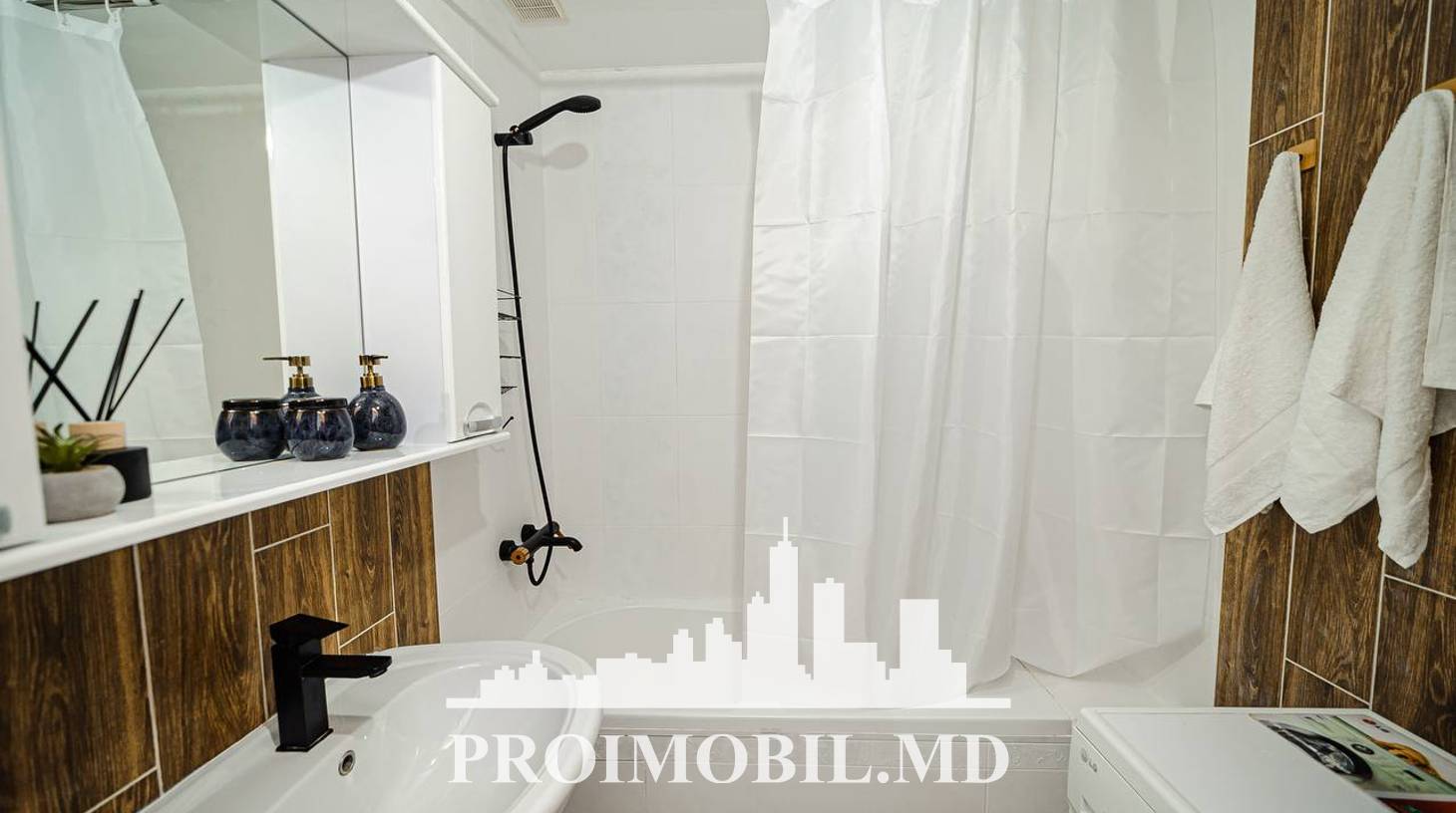 https://images.proimobil.md/BYGth693kS0dyrTWGbq4PggkqN6XxBjXNmJJNjPiX7E/watermark:0.75:so:0:30:0.39/resize:fill:1460:816:1/gravity:ce/bG9jYWw6Ly8vZXN0YXRlL2xyLzg1M2I3NWQ1LWU4YzctNDBkNC04NDk2LWZjMGFiZTZjMTE5MS5qcGVn