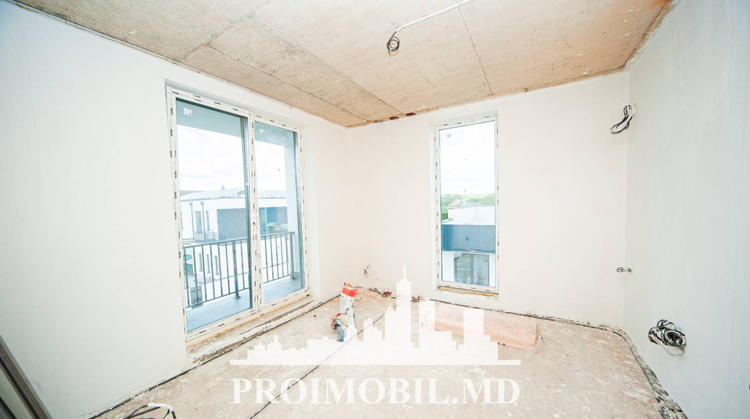 https://images.proimobil.md/Bb_vGwI-tUDwIt5lubHBmdfyglL200YzUojBBM7PaMQ/watermark:0.75:so:0:30:0.39/resize:fill:1460:816:1/gravity:ce/bG9jYWw6Ly8vZXN0YXRlL2xyLzc2NjAyMDc5LTcwYzUtNDdhZC1hZjdhLTExZGMxNmJkNDI5Mi5qcGVn