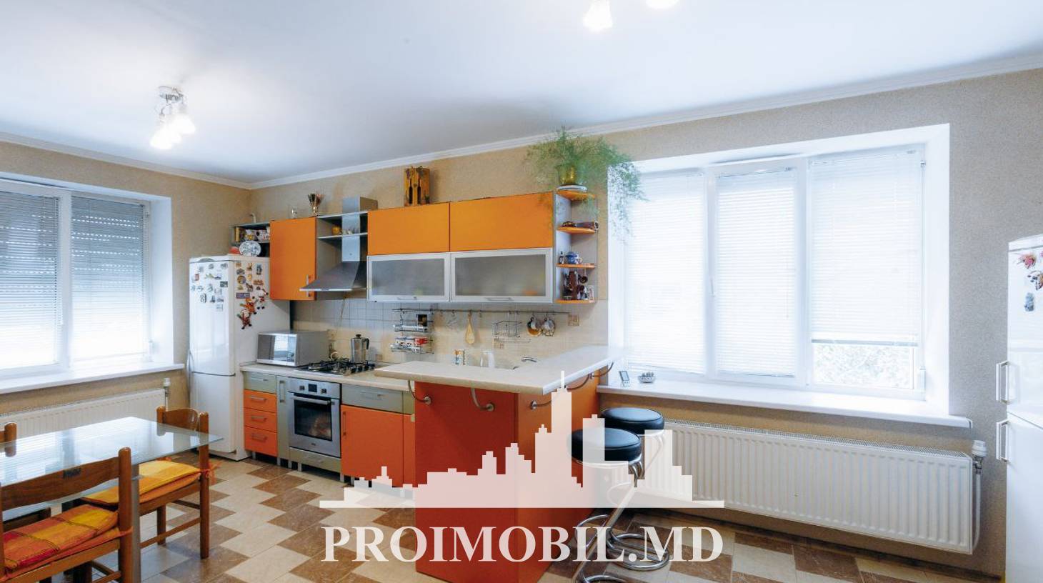 https://images.proimobil.md/Bi7tcVYXoeUhOwucJ4dNGzee_8Tq9g4rxcpFO23x35w/watermark:0.75:so:0:30:0.39/resize:fill:1460:816:1/gravity:ce/bG9jYWw6Ly8vZXN0YXRlL2xyL2NmOTM3YTlmLTRjMDctNGNmYS1hYjJkLTY3MmYwNjY5MTI3Yi5qcGVn