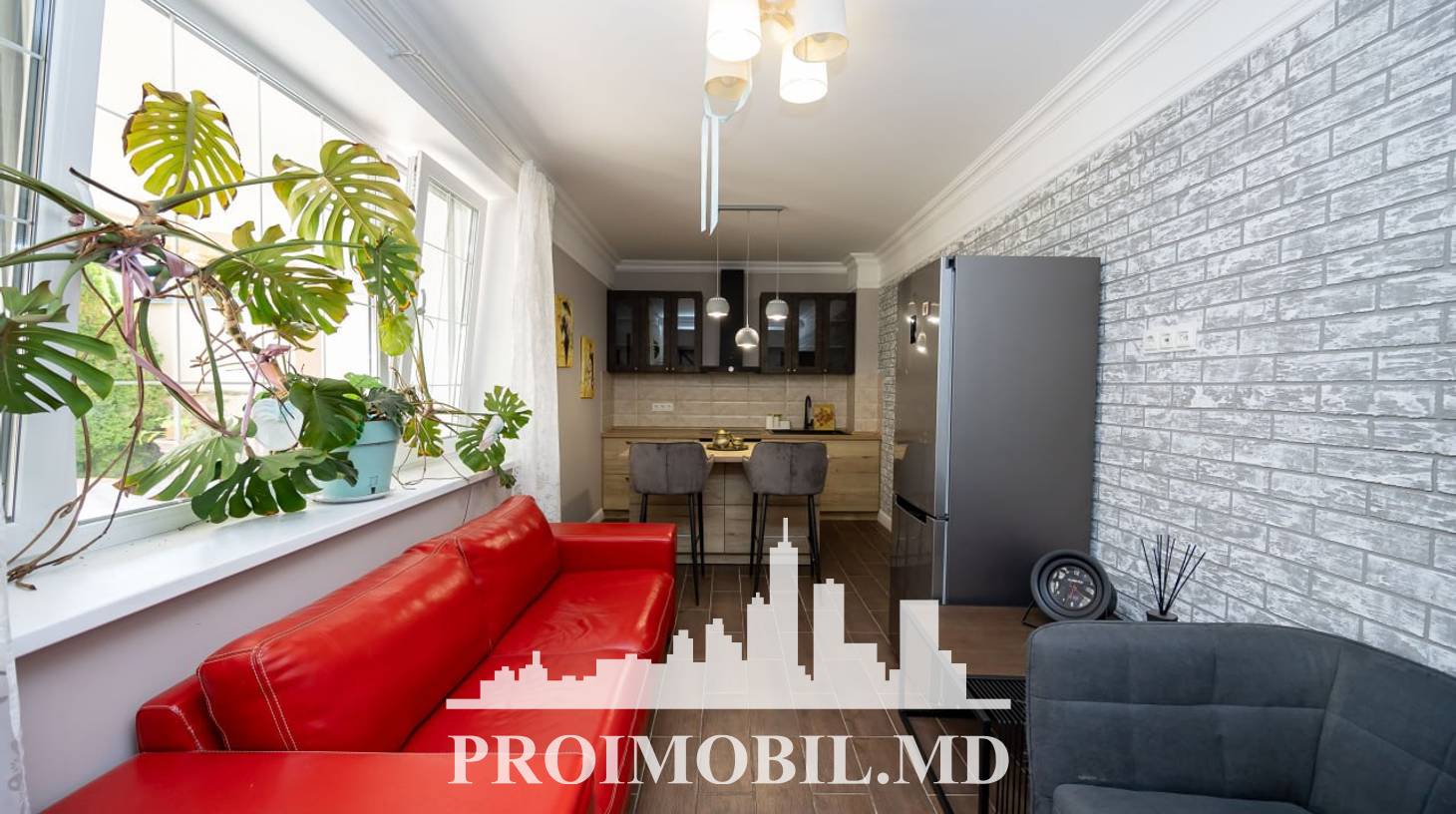 https://images.proimobil.md/BiVa4GQ1EwjtbgqyAYDj6kmeI8IUbO9uUVfYtX_Uq_4/watermark:0.75:so:0:30:0.39/resize:fill:1460:816:1/gravity:ce/bG9jYWw6Ly8vZXN0YXRlL2xyL2IxMmVmZDdmLThjODAtNDE0MS1iOGExLThlYjZhNzQyY2UxOS5qcGVn