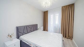https://images.proimobil.md/BjXT_fLSptuJPzX20nBBtIReb24GUd3njeIAeKJlIJ4/resize:fill:350:198:1/gravity:ce/bG9jYWw6Ly8vZXN0YXRlL2xyLzk4NzY2ZmI4LThmMWMtNGYxYi1hYTFjLTFjYjNiMmE5NzVkMy5qcGVn