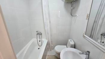 https://images.proimobil.md/BmtDMh5ic8jpO6QOTPai0-4I5mMSQ1KMA0OhBzSgV3w/resize:fill:350:198:1/gravity:ce/bG9jYWw6Ly8vZXN0YXRlL2xyL2M5YjZiOTQ1LTdmMjctNDE0OC1iYmUxLTI5NzExOTlkMjNmOS5qcGVn
