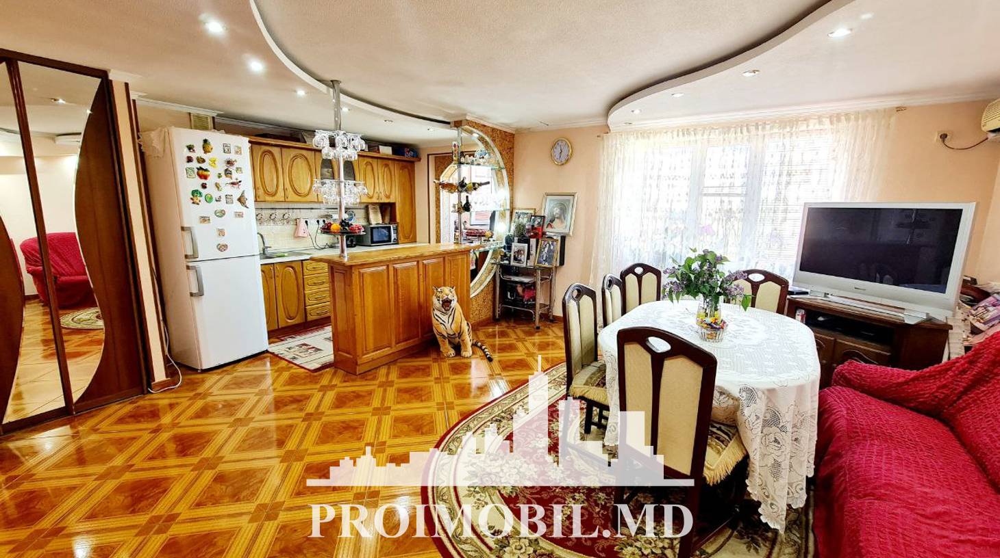 https://images.proimobil.md/BvoLSDf4xwbA9i0YU0733K2TCq_bE0edkIvOm_e4uLw/watermark:0.75:so:0:30:0.39/resize:fill:1460:816:1/gravity:ce/bG9jYWw6Ly8vZXN0YXRlL2xyLzZiNGQ5NDZkLTgyZmQtNDM4Yy1hMDJlLWEyN2QyMDViOWNiZS5qcGVn