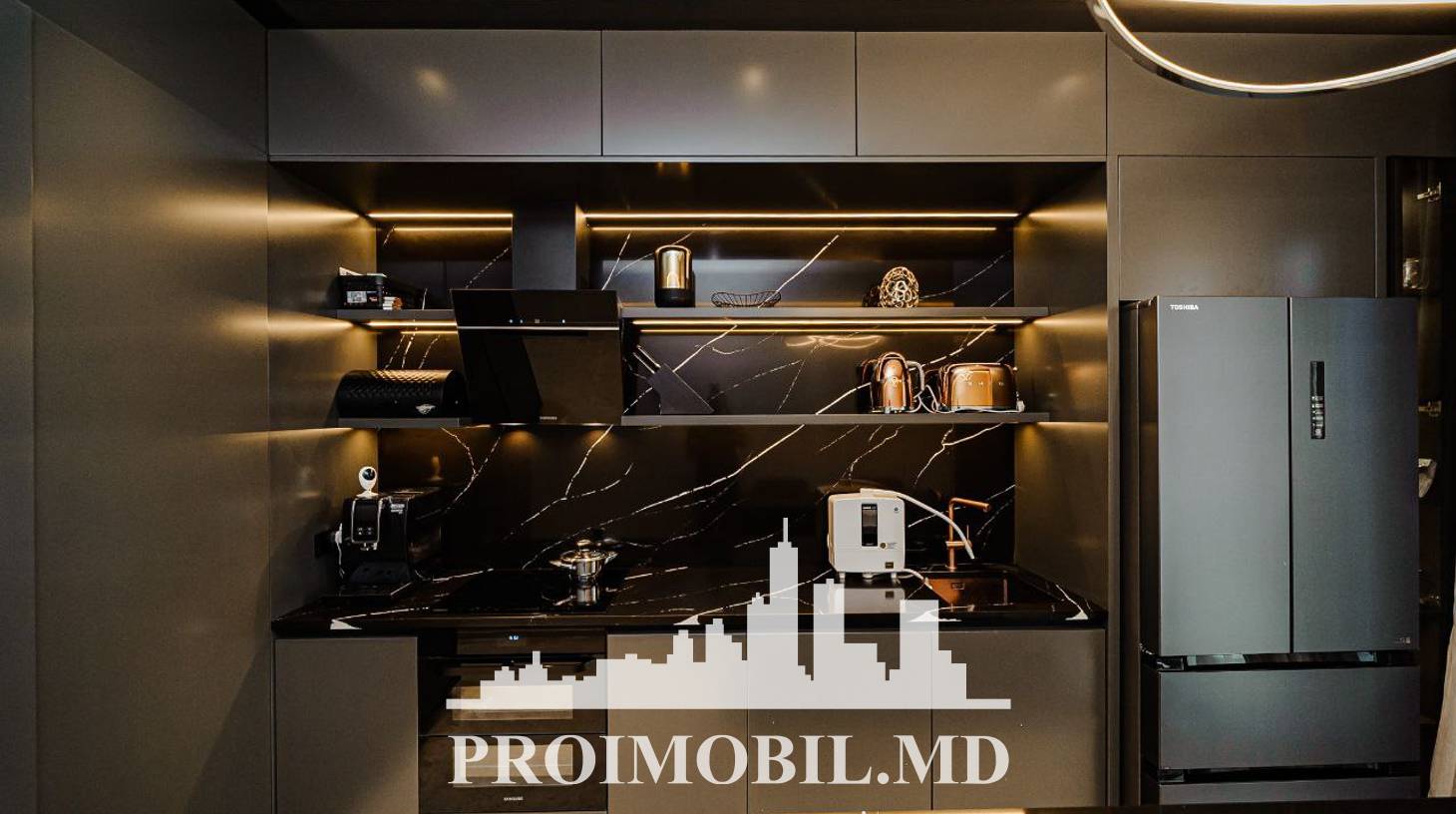 https://images.proimobil.md/BxeBUW7yo3CvEinu7Sg1K3Vux71NNzrh8idQXHDTD2k/watermark:0.75:so:0:30:0.39/resize:fill:1460:816:1/gravity:ce/bG9jYWw6Ly8vZXN0YXRlL2xyL2U3NzUyNGQyLWNiYjEtNDc5MC1hOGM3LWMwYTYxYzljYmZiMi5qcGVn