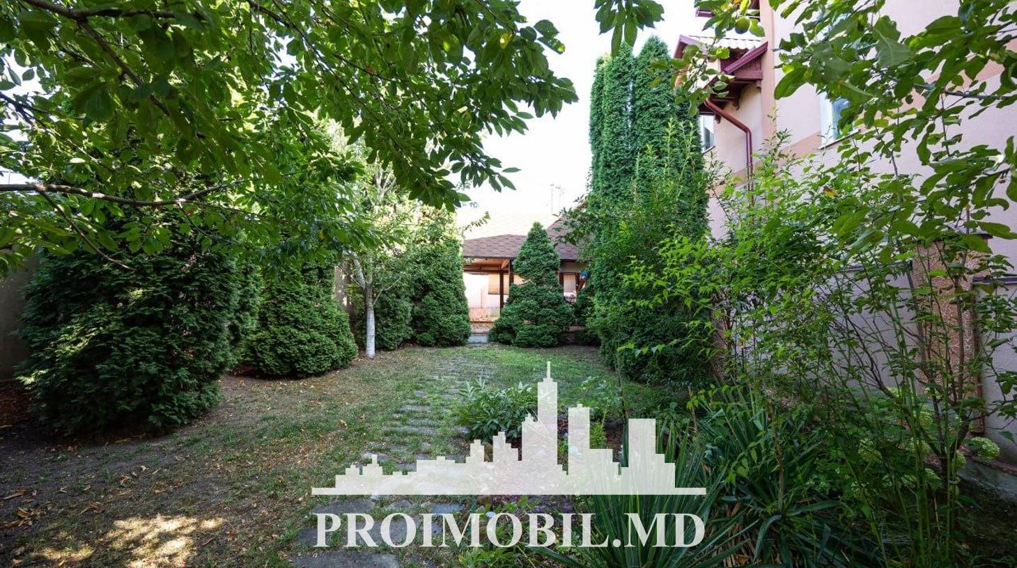 https://images.proimobil.md/BzqA94lWRZLlfPatl3KBs50U6eSqQejhBbo0f3xf2do/watermark:0.75:so:0:30:0.39/resize:fill:1460:816:1/gravity:ce/bG9jYWw6Ly8vZXN0YXRlL2xyLzU0Yzk2MGIxLWRiZmEtNGU4Ni1iODgxLTFmMTQ0MjExNzNmNC5qcGVn