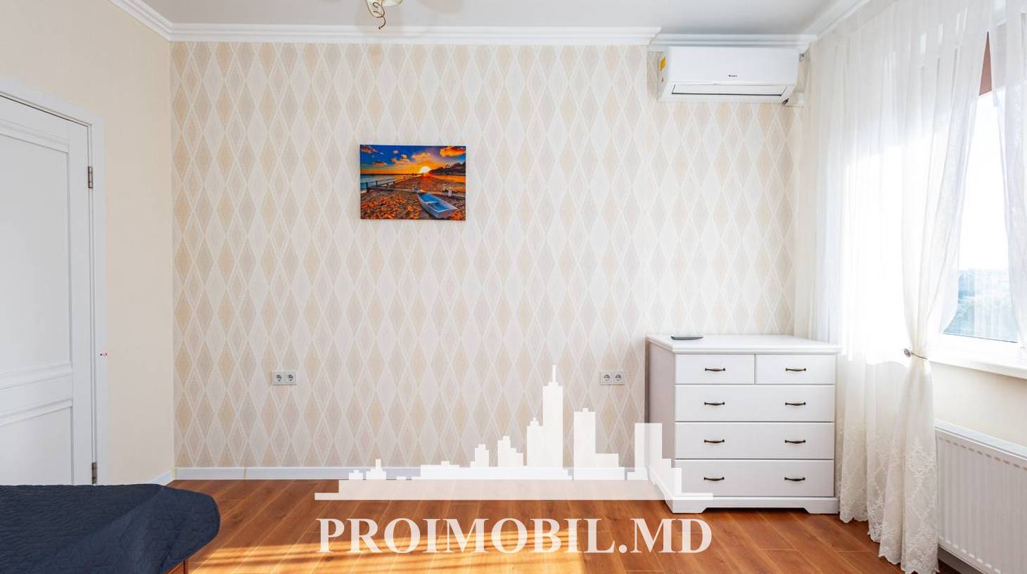 https://images.proimobil.md/C0Ah186fnYd0LT3DYvGlsZUSShqD40UHy4N17etfURI/watermark:0.75:so:0:30:0.39/resize:fill:1460:816:1/gravity:ce/bG9jYWw6Ly8vZXN0YXRlL2xyL2ZmZmIwODc0LTY4OWUtNGIyYS1hZTJjLTkwZTJkZjRmY2UwNS5qcGVn