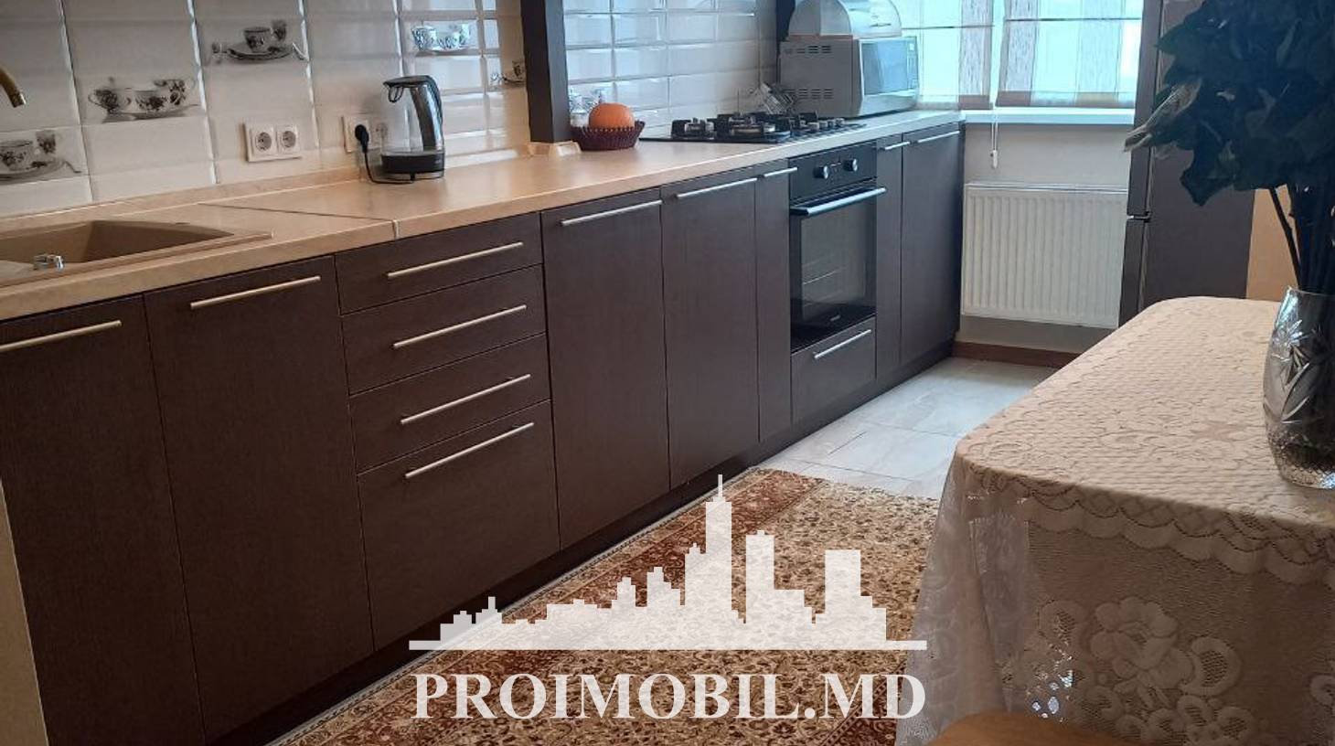 https://images.proimobil.md/C0hz_HbnPdQNa7aykI8k-vbydSb6ohLyzXFG9Q8l0t8/watermark:0.75:so:0:30:0.39/resize:fill:1460:816:1/gravity:ce/bG9jYWw6Ly8vZXN0YXRlL2xyLzMyNmZiMDk2LTJkOGQtNDlhNy1hZTMxLTQ0YWYyMDgzM2Y4OS5qcGVn