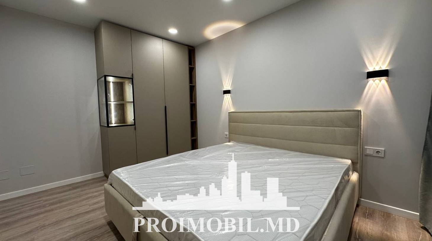 https://images.proimobil.md/C2eflqsRKQDYBBJTaxu92Mc_u1LIHgcaDOUg2b8BLNA/watermark:0.75:so:0:30:0.39/resize:fill:1460:816:1/gravity:ce/bG9jYWw6Ly8vZXN0YXRlL2xyL2ZmMTc1MTg4LWE3MGYtNDg2Zi1hMTY3LTNlOWY3NGU1YTE5Ni5qcGVn