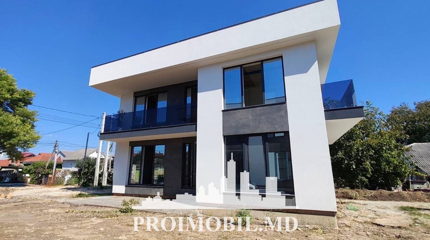https://images.proimobil.md/C3BdK2KfQXqJHqIhk3-DLiAR6JT2zGtKgPIrNE6jdew/watermark:0.75:so:0:30:0.39/resize:fill:1460:816:1/gravity:ce/bG9jYWw6Ly8vZXN0YXRlL2xyLzYxNjBiZGVjLTBjN2EtNDAxNS1iOWMzLTdjMGI1NTcyNGIyOS5qcGVn