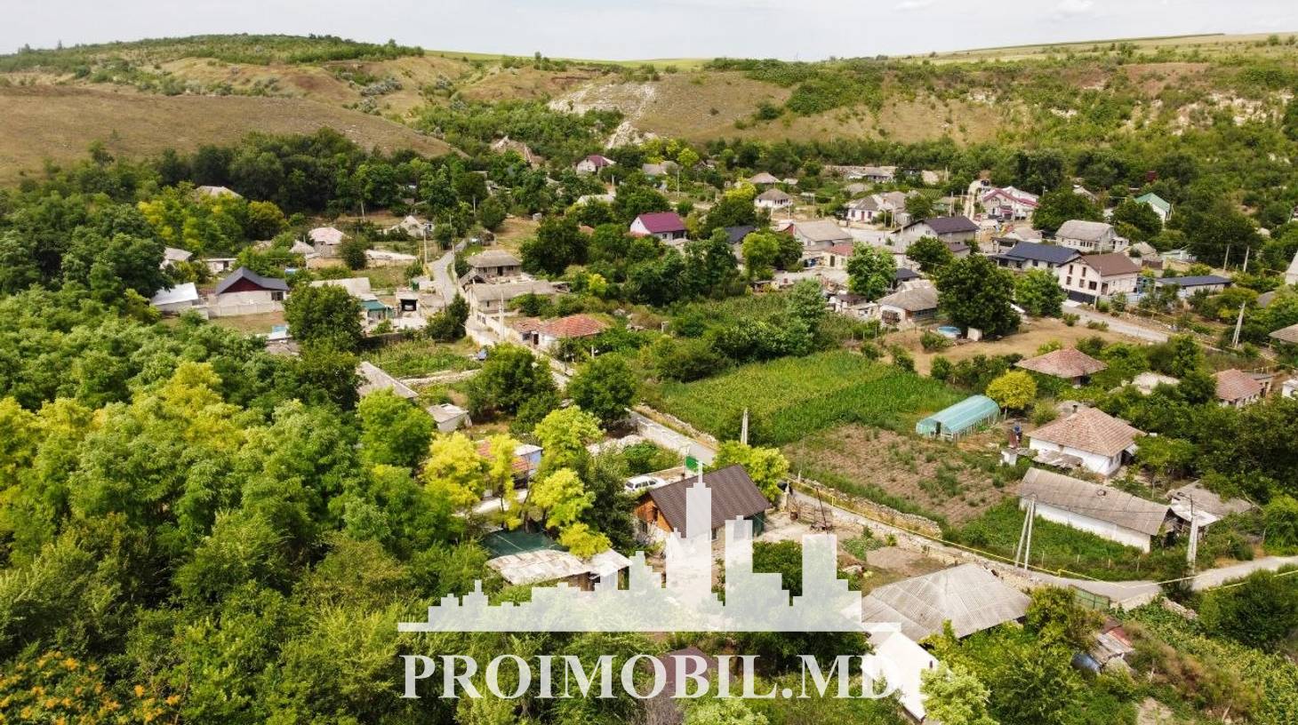 https://images.proimobil.md/C8fkD92cSXt137PcrpyyxNC9uMSrs3ipD-mtzGvrFOM/watermark:0.75:so:0:30:0.39/resize:fill:1460:816:1/gravity:ce/bG9jYWw6Ly8vZXN0YXRlL2xyLzk2MDU5YjliLWI0YTctNDhhYS05Mjg3LTQyYzIxNjc5NDAxZi5qcGVn