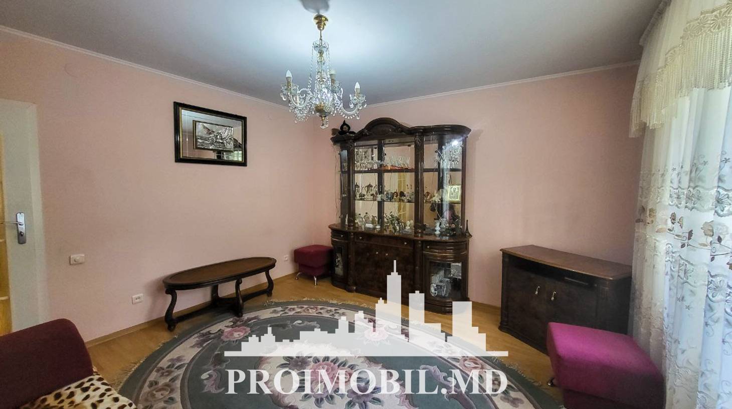 https://images.proimobil.md/CBOuwx1RxAoley6vJqamL0axnVxDfStGqrK6FYjEgco/watermark:0.75:so:0:30:0.39/resize:fill:1460:816:1/gravity:ce/bG9jYWw6Ly8vZXN0YXRlL2xyL2YyMzNlZjlkLTBiMGYtNGQwOS05ZWQ0LWJkYThiMjQ4ZjU4Yi5qcGVn