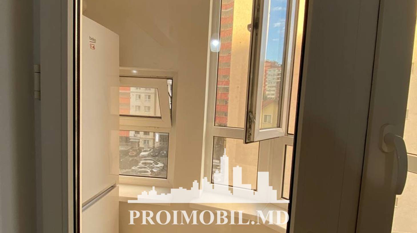 https://images.proimobil.md/CD-A39FaOvXpY-YCqXWABvUVRlW8ts6_qiL6TiXpezI/watermark:0.75:so:0:30:0.39/resize:fill:1460:816:1/gravity:ce/bG9jYWw6Ly8vZXN0YXRlL2xyLzgxNjU3NDk0LTYxZDQtNDk0Yy1hNDJhLTgxNzFkODlhY2I0My5qcGVn