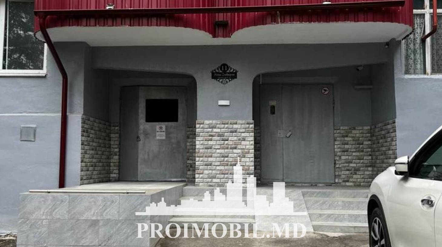 https://images.proimobil.md/CEr56G7RmwJ-5cGFa8gFVXuiy49Ew7q1i-SjyRe968c/watermark:0.75:so:0:30:0.39/resize:fill:1460:816:1/gravity:ce/bG9jYWw6Ly8vZXN0YXRlL2xyLzM2ZjY2MTg4LWY1NjgtNGQ2NS05MzliLThkMWMwOTk4ZWJiOS5qcGVn