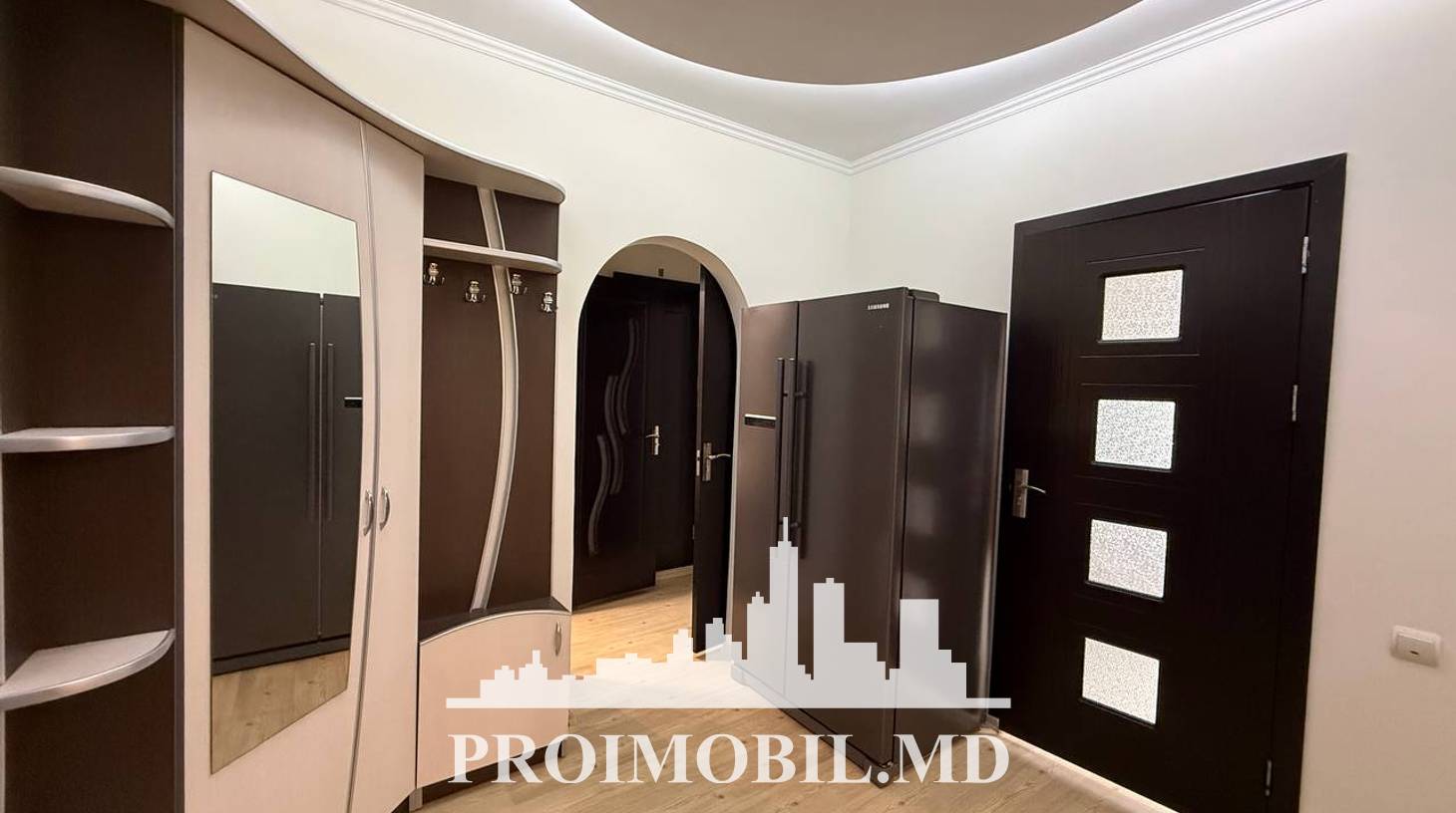 https://images.proimobil.md/CHBWxFraVb6UEw4wtfjF1SsK2qBgS8fn4g-jAEg70jc/watermark:0.75:so:0:30:0.39/resize:fill:1460:816:1/gravity:ce/bG9jYWw6Ly8vZXN0YXRlL2xyLzA4NjBlMzIyLWFiNWYtNGNhYS04YWJlLTliY2RmMWJiZGRhOC5qcGVn