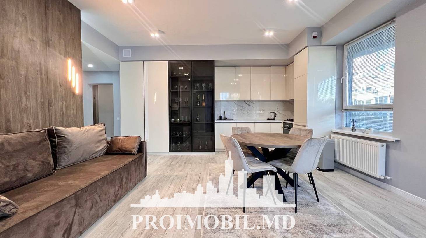 https://images.proimobil.md/CIJ54aP1XDU7uNakvpYoHmRPmlP653ujqHXzxEIc6Bw/watermark:0.75:so:0:30:0.39/resize:fill:1460:816:1/gravity:ce/bG9jYWw6Ly8vZXN0YXRlL2xyL2I1ZDY5YzA0LWMzNDAtNGJmYi1hOTBhLWNjY2U5NDdiM2VkMC5qcGVn