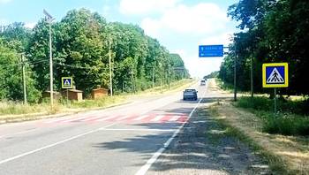 https://images.proimobil.md/CJFyShb5jySM0fFaGPfbkPyrahtzDPix8woEObnR0qA/resize:fill:350:198:1/gravity:ce/bG9jYWw6Ly8vZXN0YXRlL2xyL2NhMTU3NDQzLWJjNGMtNDYxOC04YWM2LWY5MGMyZGFiNGNjNS5qcGVn