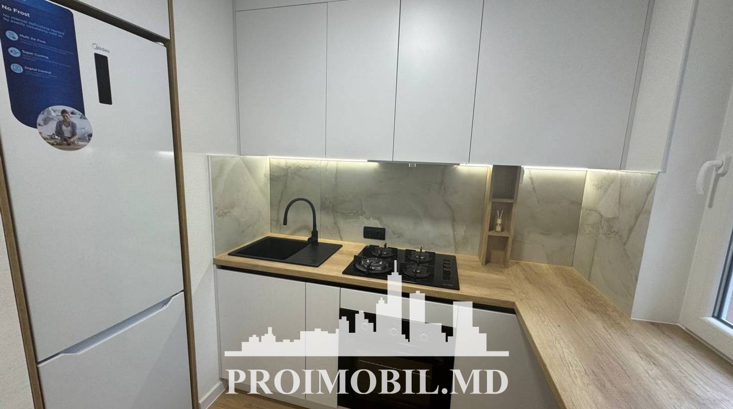 https://images.proimobil.md/CJwujL6ZHmU22qO4jSxs6ameAlSFmD72Eh7uh20Mm5s/watermark:0.75:so:0:30:0.39/resize:fill:1460:816:1/gravity:ce/bG9jYWw6Ly8vZXN0YXRlL2xyL2M5MzIwYjhmLWU2NmYtNDdlOC1iNmEzLThjMjNkYTA5ZjUwMi5qcGVn