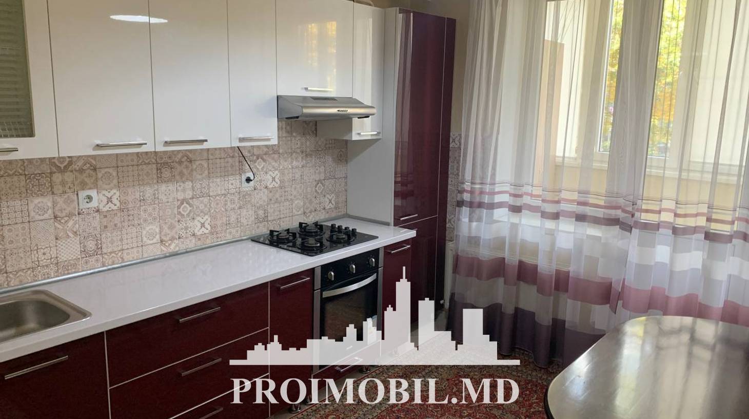 https://images.proimobil.md/CK5F0f1E07xb0_-vfdhTq2o_JVwFx45ncDgVkH-N6JE/watermark:0.75:so:0:30:0.39/resize:fill:1460:816:1/gravity:ce/bG9jYWw6Ly8vZXN0YXRlL2xyL2M4NDM3ZTBhLTEyYzktNDAxZS05MjM1LTI1ZWRlYjQwMDk4ZS5qcGVn