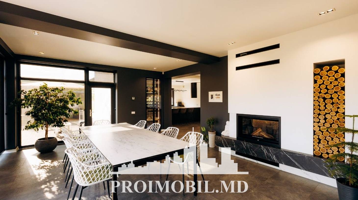 https://images.proimobil.md/CMfKzyMZAOsiB9DzOemKFYb2FRWM0-iQVT_B8QCt0yY/watermark:0.75:so:0:30:0.39/resize:fill:1460:816:1/gravity:ce/bG9jYWw6Ly8vZXN0YXRlL2xyLzI0MGRhZDNhLWU2Y2ItNGM0Zi05YmYzLWVmYzljM2EzZWU4MS5qcGVn