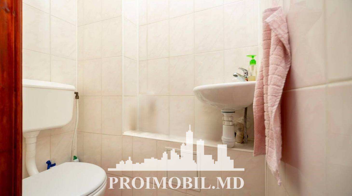 https://images.proimobil.md/CMm2J_qQ0M9J1Uxq5ry-WwAJ9nFE6TPVnrK8d5HeEKM/watermark:0.75:so:0:30:0.39/resize:fill:1460:816:1/gravity:ce/bG9jYWw6Ly8vZXN0YXRlL2xyLzFhZDY2ZThkLTI0NzUtNDkxMS04M2E5LWMxNjQ5MGIyYTAyNS5qcGVn