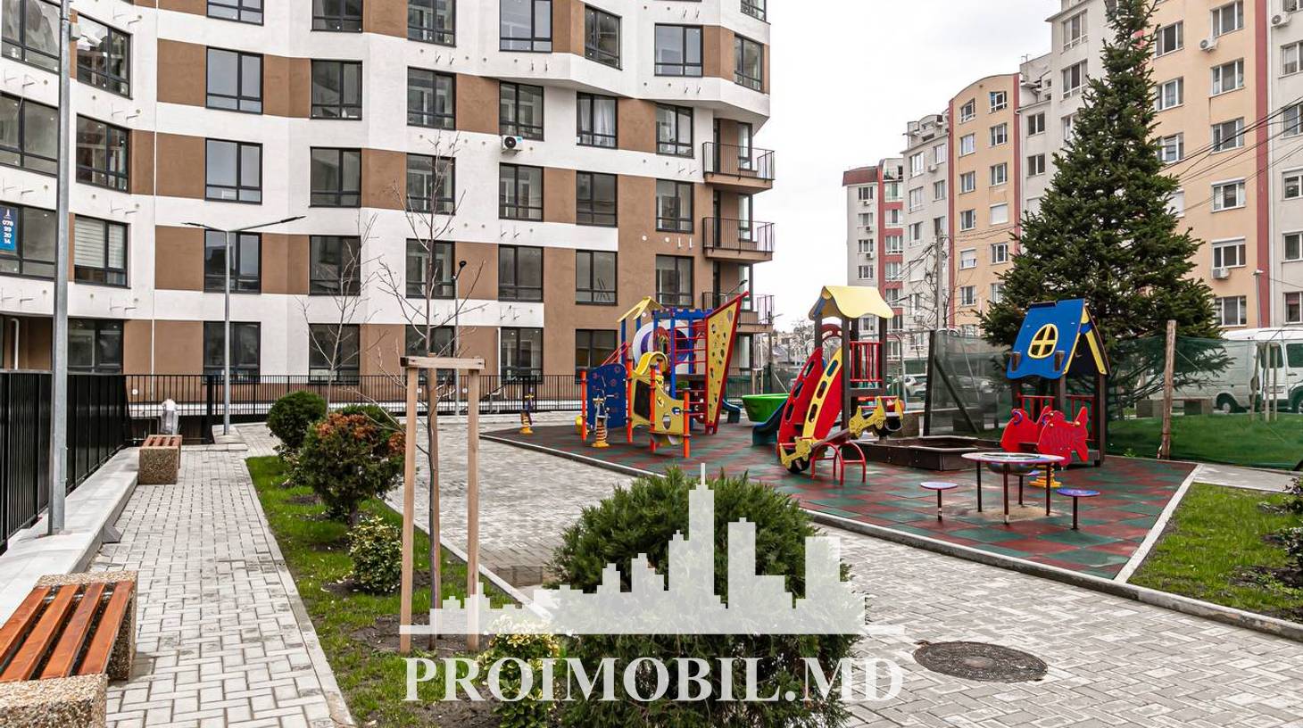 https://images.proimobil.md/CPiThZtbhQM3xdlVZjixdfVtmVo0TrxRxC12gzLFJQQ/watermark:0.75:so:0:30:0.39/resize:fill:1460:816:1/gravity:ce/bG9jYWw6Ly8vZXN0YXRlL2xyL2U1YWExMzhmLWExZTUtNDVjZi05MTQzLWE4ZmY3NWQ5NTg1NS5qcGVn