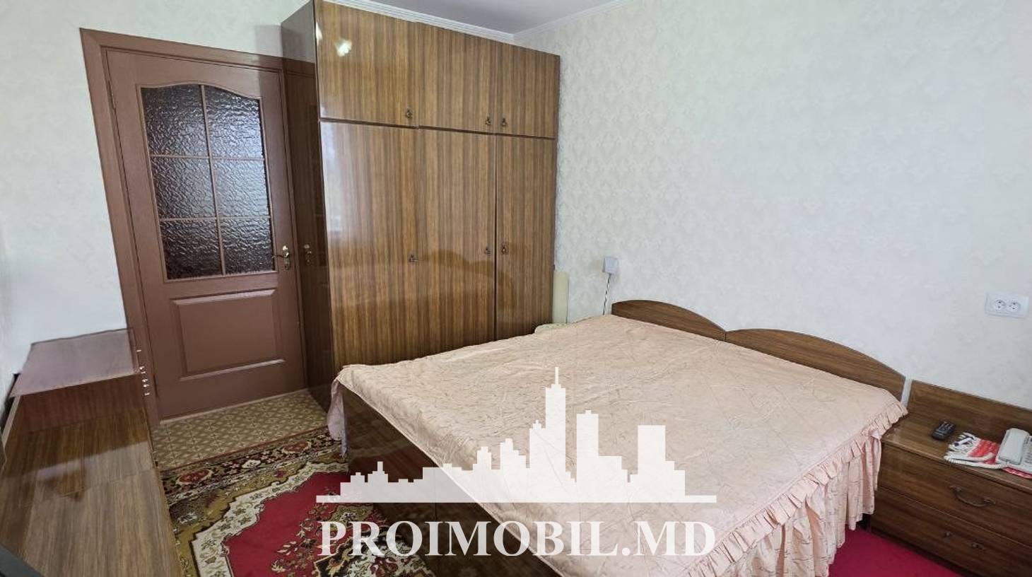 https://images.proimobil.md/CV_GrnJOo3I7_s2-Dyi4nmDmGXX__GA3anvK_HqczDU/watermark:0.75:so:0:30:0.39/resize:fill:1460:816:1/gravity:ce/bG9jYWw6Ly8vZXN0YXRlL2xyLzkzOTdmOTgwLTljMWUtNDBmZC1hMzYyLTc3NDk1NDI1OGY5OC5qcGVn
