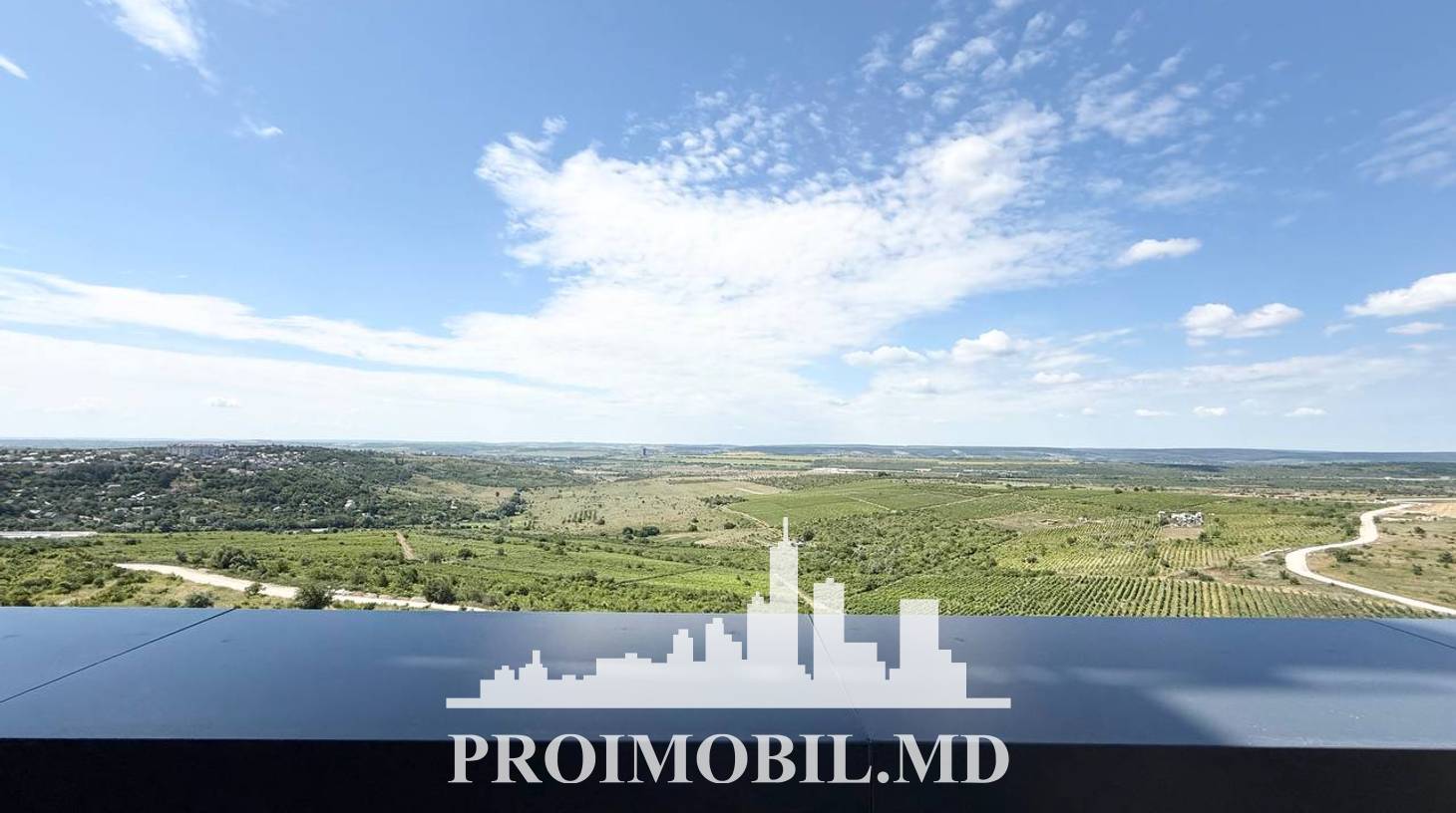 https://images.proimobil.md/CVfr9GOn-8CSL0tg4n0Lar6UuW1f_-vpkymDGh1cv94/watermark:0.75:so:0:30:0.39/resize:fill:1460:816:1/gravity:ce/bG9jYWw6Ly8vZXN0YXRlL2xyLzNmOTFhMDFhLWJmZTUtNDZjMC05ZTYwLTJkM2QxMDA5OWM0NS5qcGVn
