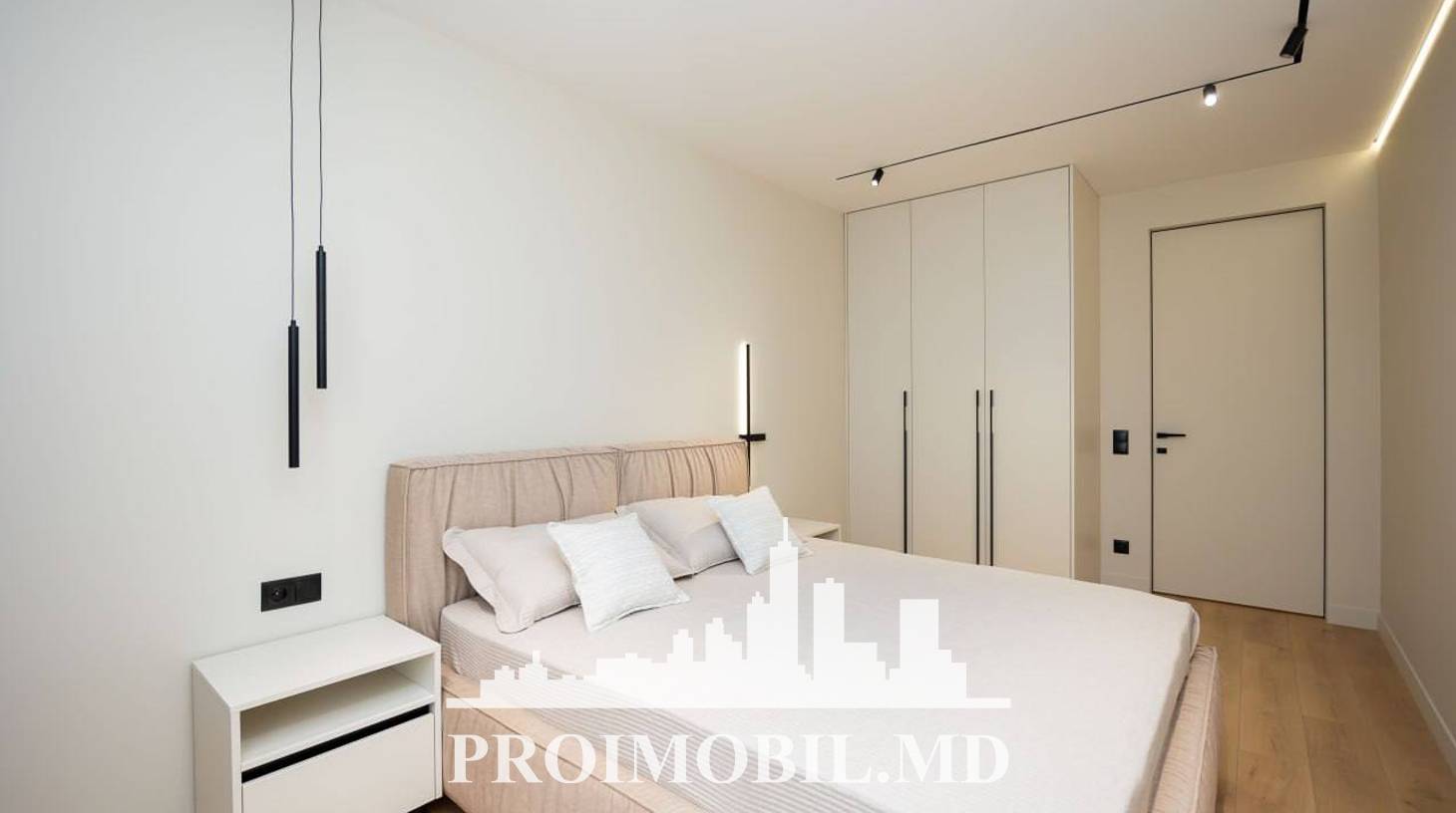 https://images.proimobil.md/CZ5Gahvx8Fo89jejfhSbNW3fF4z77du8X5RS8ZkUutk/watermark:0.75:so:0:30:0.39/resize:fill:1460:816:1/gravity:ce/bG9jYWw6Ly8vZXN0YXRlL2xyLzZjNWI4NTZkLTQ4NzgtNDQzNi05OWVlLTRiMjE2ZWY3NTdjYS5qcGVn
