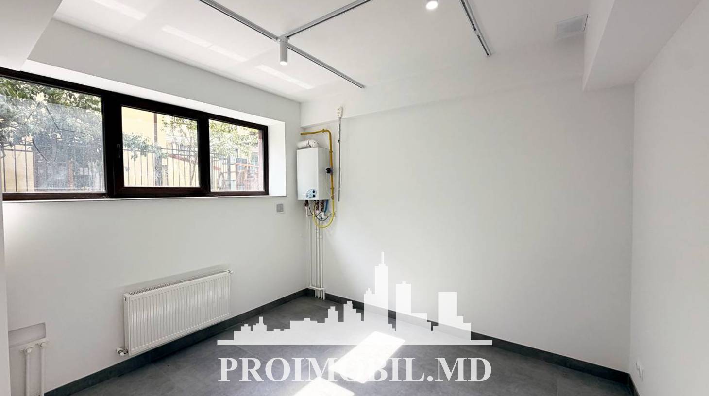 https://images.proimobil.md/Cbn7u_5URjxqPJHTqoV6jbHSGhAqZNo_i47pPxDFEHM/watermark:0.75:so:0:30:0.39/resize:fill:1460:816:1/gravity:ce/bG9jYWw6Ly8vZXN0YXRlL2xyLzc2YzFmOWUwLWNmY2UtNGU3NC1hOWYzLWVjYzAzMzg2Njg1YS5qcGVn
