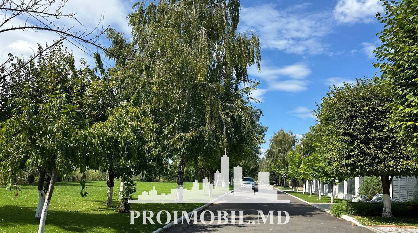 https://images.proimobil.md/CcQLo-81ywjyuzfsMegh88CenjcR16WR6RgMWxPHbkI/watermark:0.75:so:0:30:0.39/resize:fill:1460:816:1/gravity:ce/bG9jYWw6Ly8vZXN0YXRlL2xyLzM4YmFjYmIzLWNlZmEtNDk1NS1iZGRjLTZhYjc4NDVmZDhlMC5qcGVn