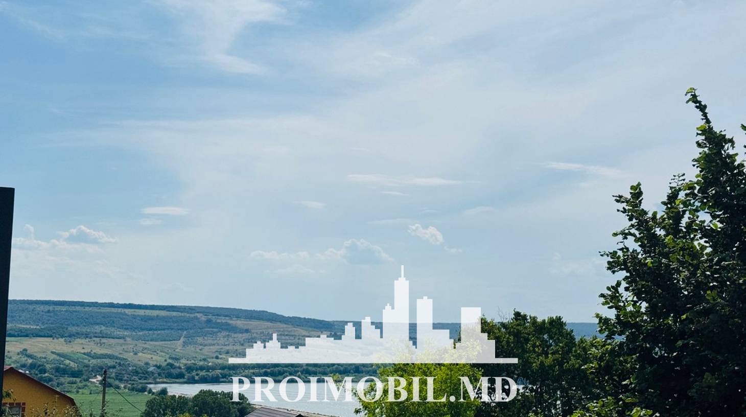 https://images.proimobil.md/Cd0Jo7_VOT0uYWHqNWD3OnpZWIgGWw4Dlng3ipuptbI/watermark:0.75:so:0:30:0.39/resize:fill:1460:816:1/gravity:ce/bG9jYWw6Ly8vZXN0YXRlL2xyLzJlYWNlZGQ5LTRiNjUtNDUwNi1hODllLWMxZDZkZjI4OWY1Ny5qcGVn